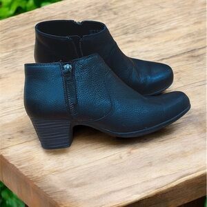 Clarks Women's Valarie Sofia leather Fashion Boot Black Size 7